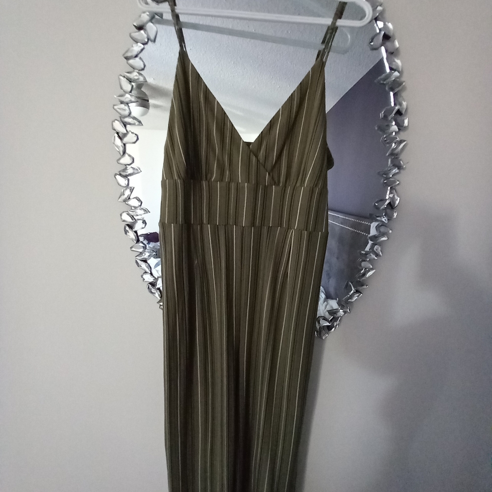 New Green light striped jumpsuit size xl - Picture 2 of 4